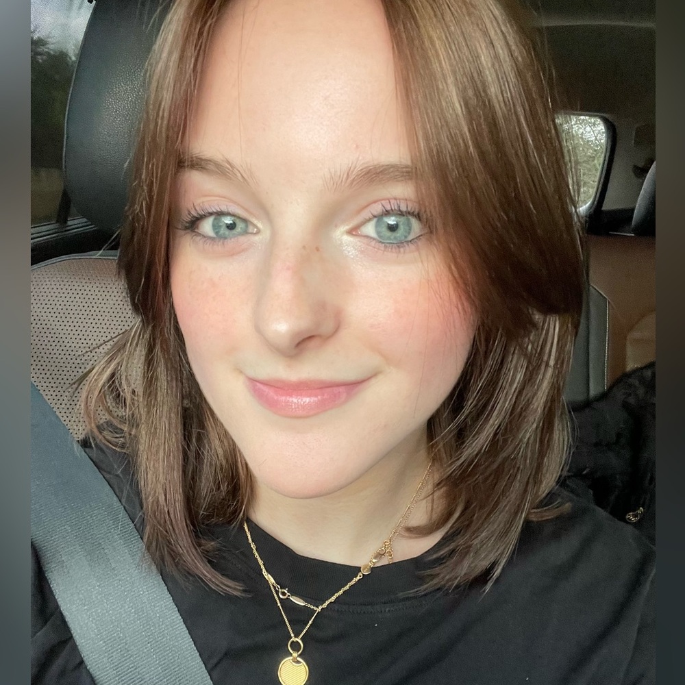Meet your Posher, Ella